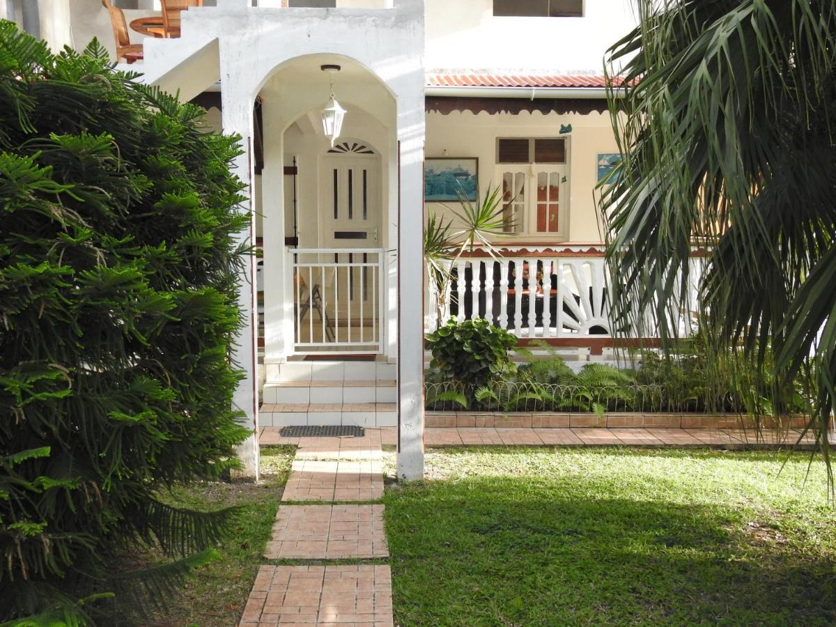 Villa Nanou , Villa De Plein Pied Avec Joli Jardin Bouillante Ngoại thất bức ảnh