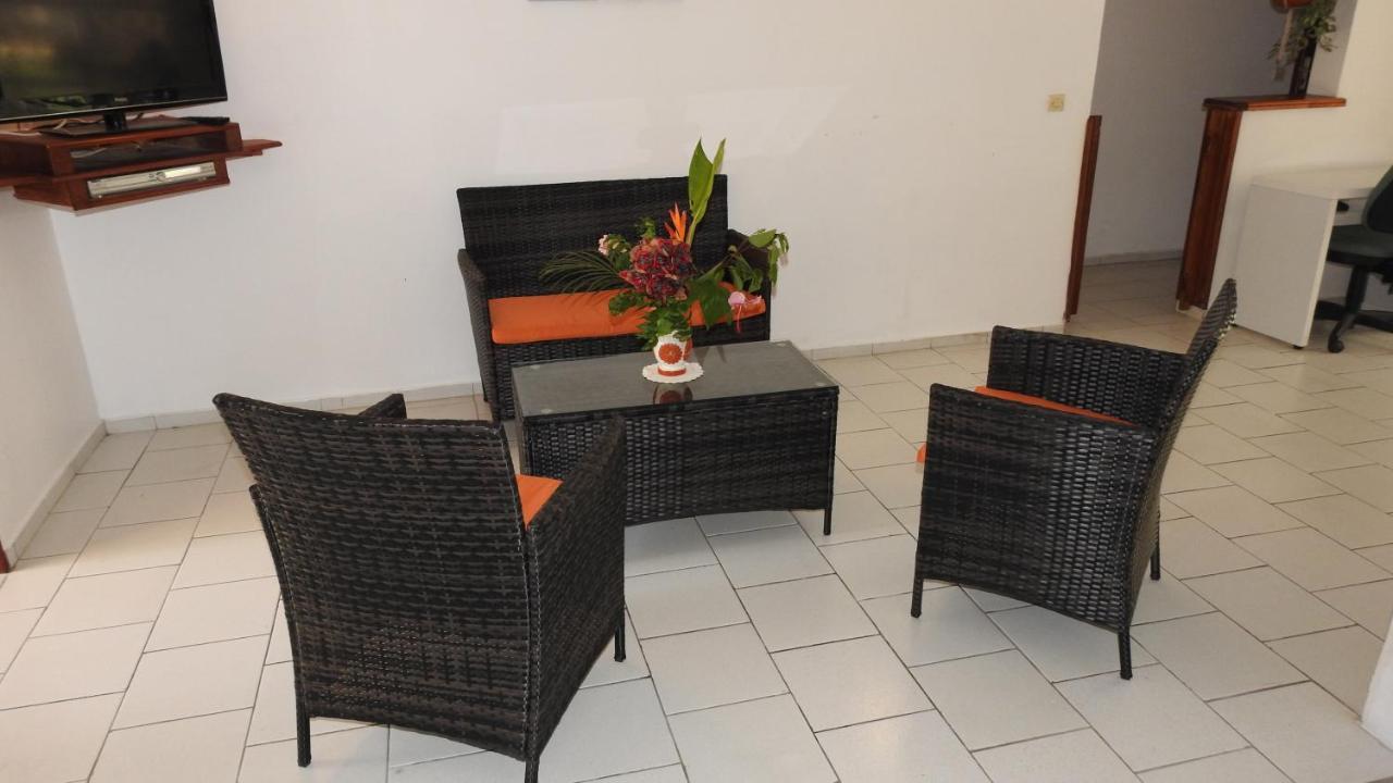 Villa Nanou , Villa De Plein Pied Avec Joli Jardin Bouillante Ngoại thất bức ảnh